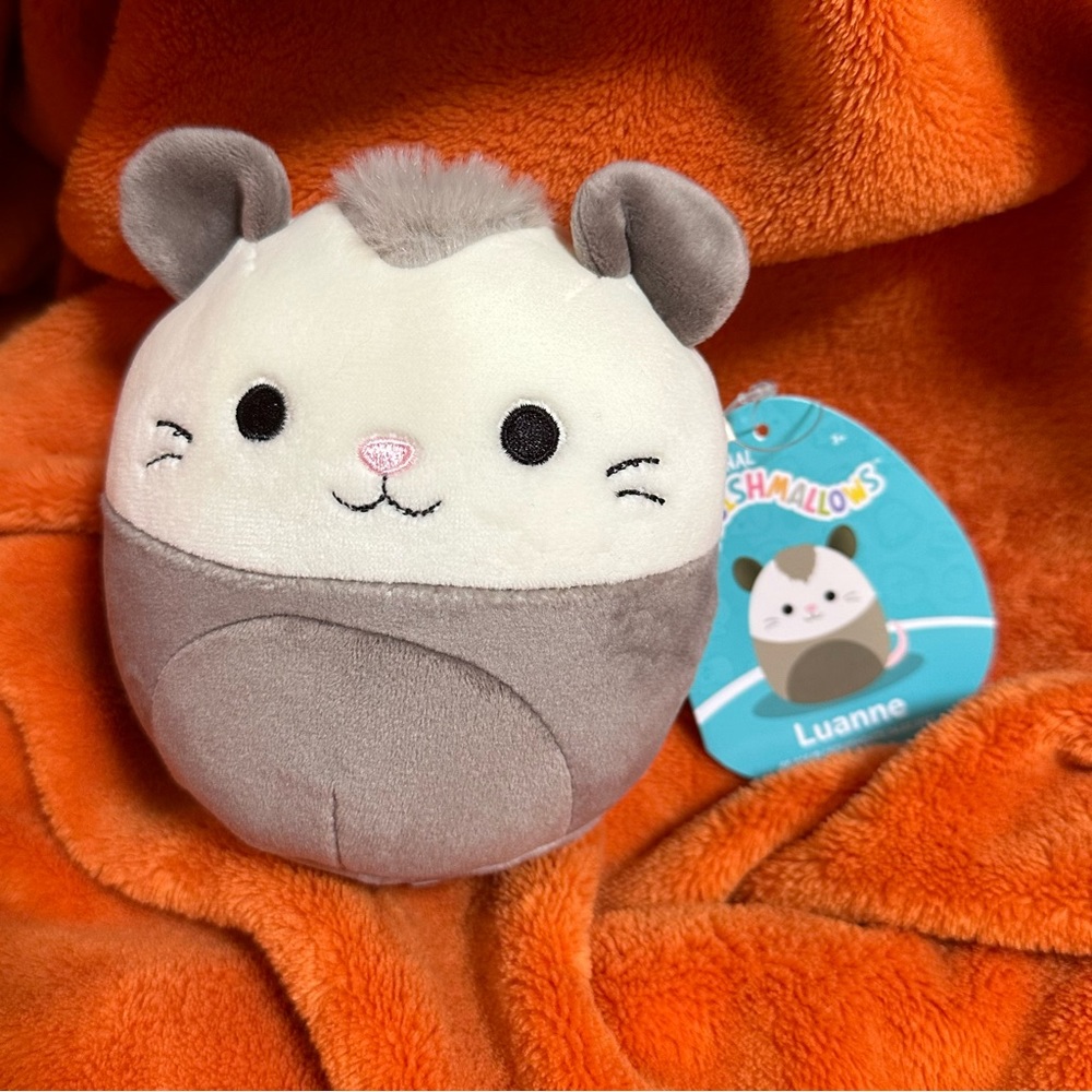 SQUISHMALLOWS Luanne the Possum 5in NWT